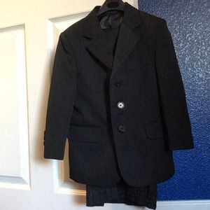 Two piece suit for boy
